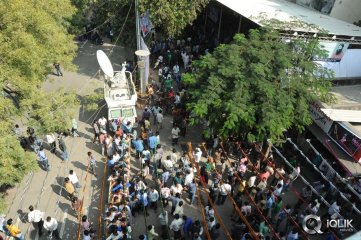 1 Nenokkadine Hungama at RTC Cross Roads